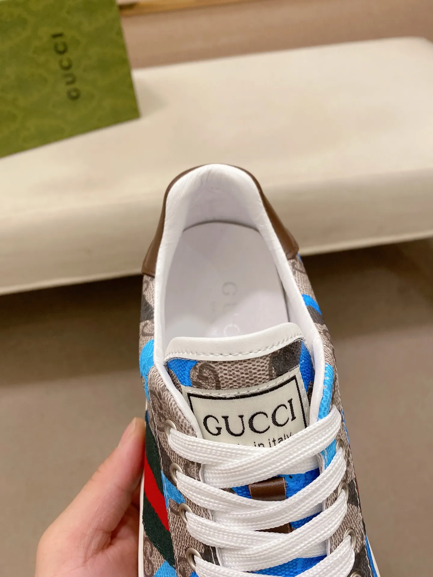 Factory price: 480💰 (GUCCI) The latest model from the official website 🎁🎁Casual and fashionable men's shoes👟, hot style 💥The version is simple and elegant, exclusive for trendy men. Unique official website latest brand elements 👑Gucci original decoration, fashionable and generous, the fabric is original cowhide ✅sheepskin lining, the official website specifies wear-resistant casual outsole, the classic model is taken in kind at the counter🎬38-44 (45 is not returned or exchanged)